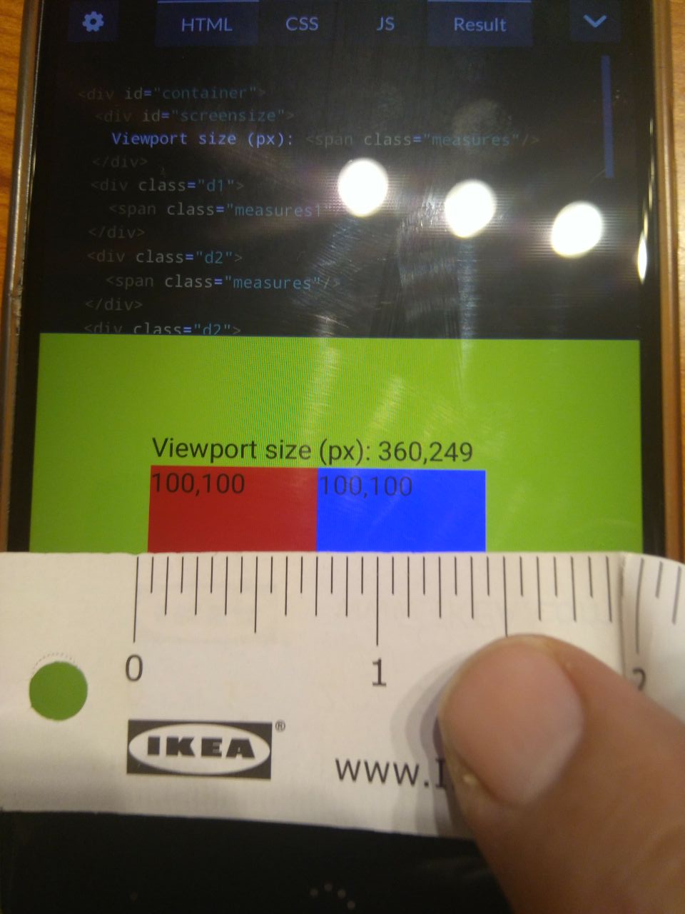 Squares on a 4,5'' mobile phone